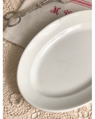 クレイユ・エ・モントロー　アイボリーのオーバル皿