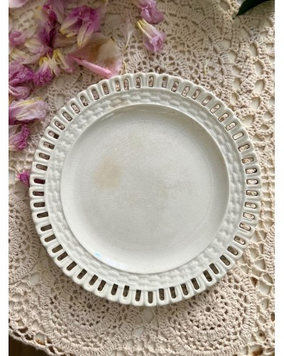 パニエ模様と透かし彫りのデザート皿 19世紀