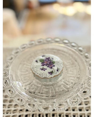 Boite  à bijoux décor violettes Limoges