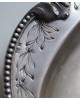 Ramasse miettes métal argenté motif perle et fleurs. Poincon B.B