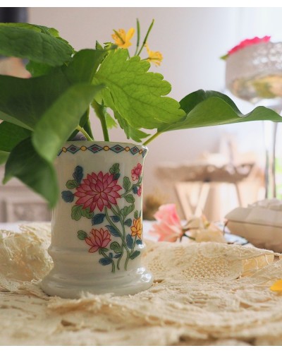 Petit vase porcelaine de paris blanc décor Chrysanthéme