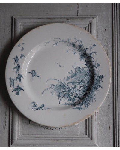 Assiette plate Gien décor fleurs, oiseaux et moulin bleu 19eme