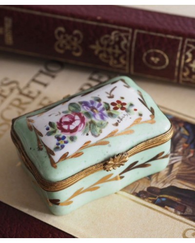 LIMOGES BOX HAND PAINTED