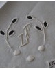 Mouchoir anciennes en fil de lin fin blanc brodé ajoures main avec initiales LF, bordées d'une large dentelle faite main.