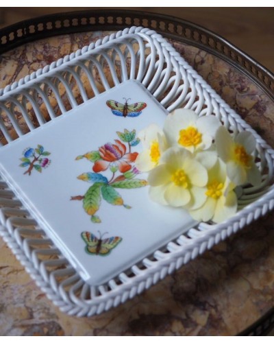 HEREND - Assiette panier en porcelaine ajouré carrée - Peint à la main Floral  « Queen Victoria »