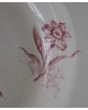 Assiette creuse Sarreguemines modèle "Fontanges" à décor de fleurs roses